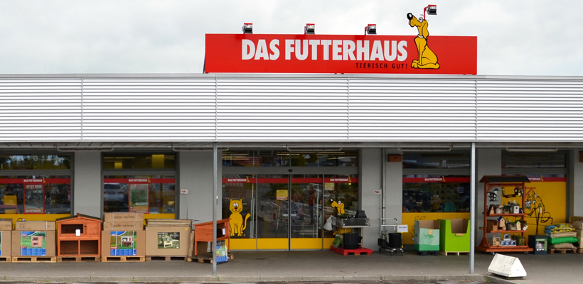 DAS-FUTTERHAUS-Eutin-Eingang