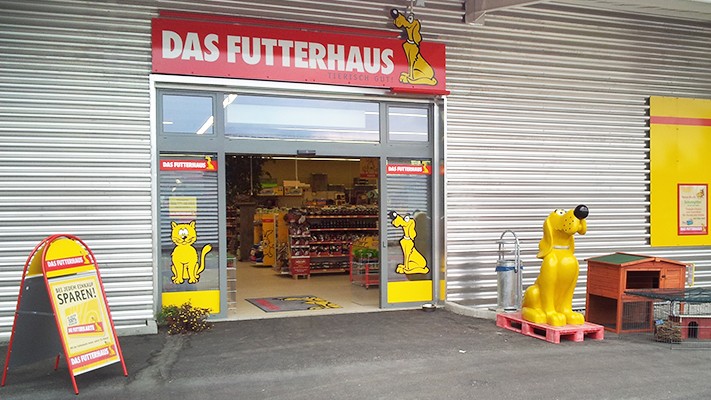 DAS-FUTTERHAUS-Haar-Eingang